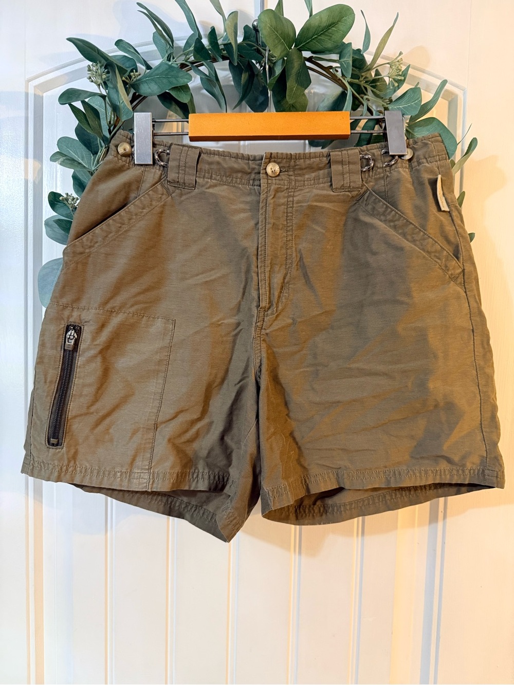 💫4/$25 • Columbia Olive Green Utility Shorts